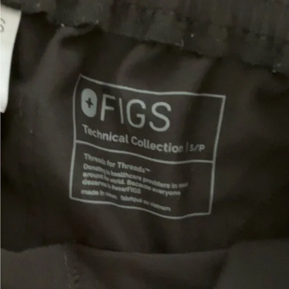 Figs Yola Skinny Petite Scrub Pants - Picture 2 of 3